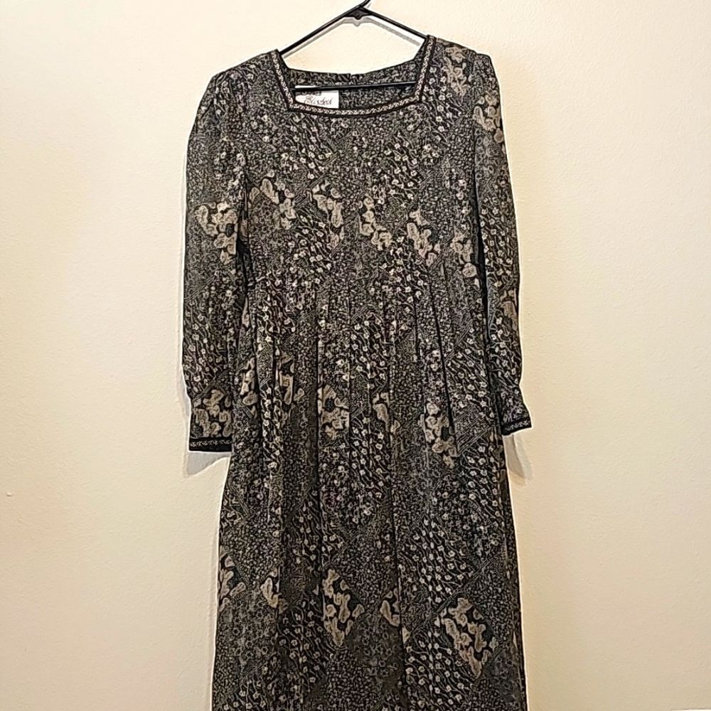 - Vintage Sarah Elizabeth  black  maxi Prairie dress size 12
